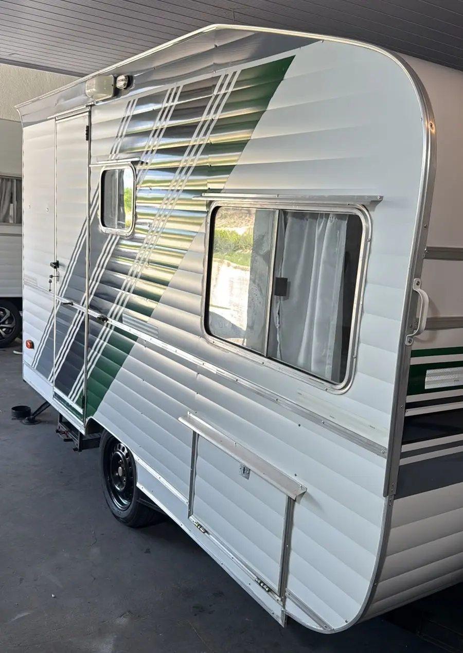 Trailer habitacional com acabamento premium